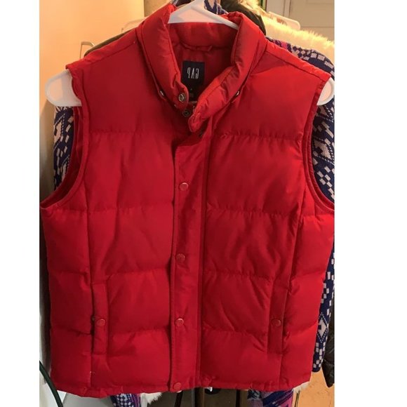 gap red vest